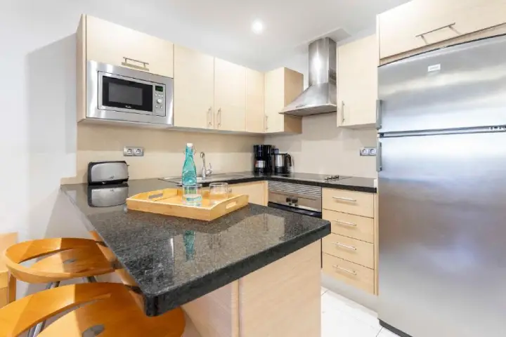 Hollywood mirage (2)