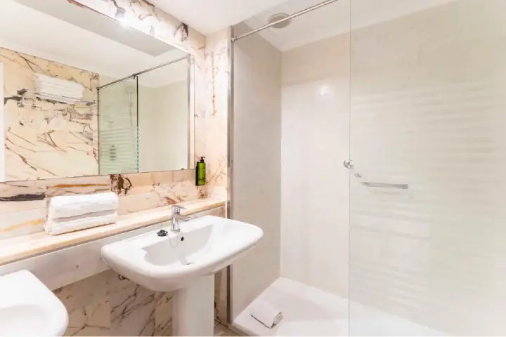 Hollywood mirage (3)