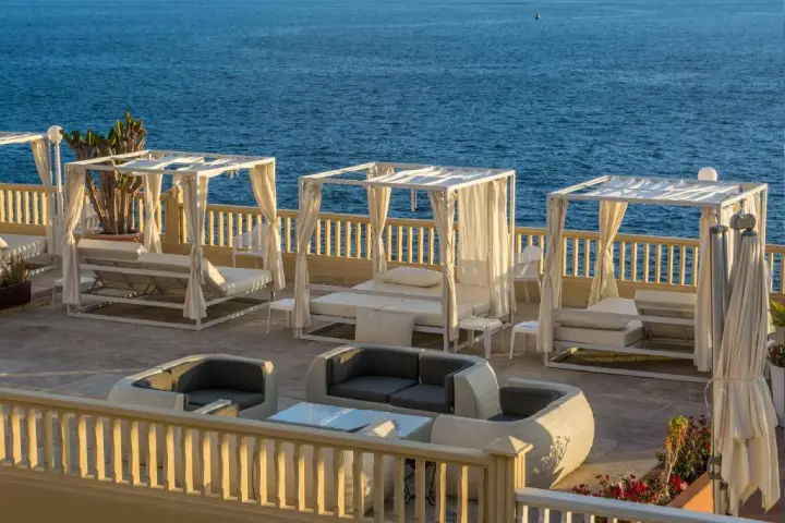 Pearly Grey Ocean Club (5)